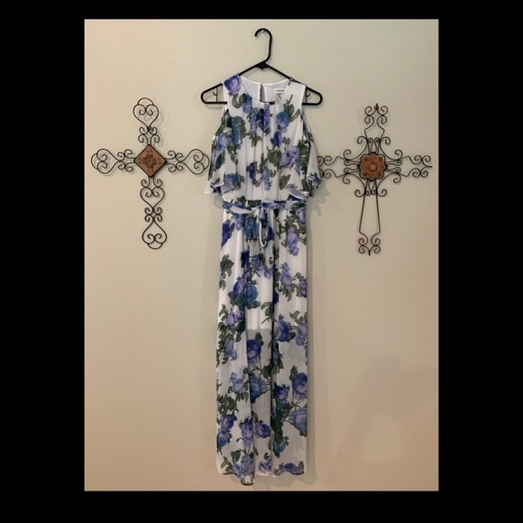 Calvin Klein Dresses & Skirts - Calvin Klein Floral Maxi Dress - Size 4